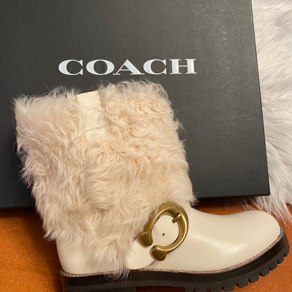 Coach Leather Leighton